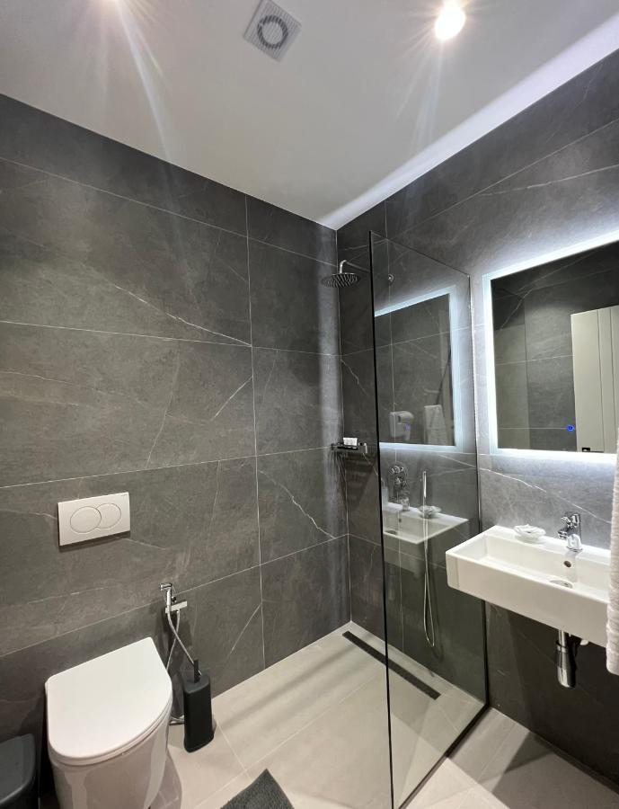 Astoria Rooms Sarandë Exteriör bild