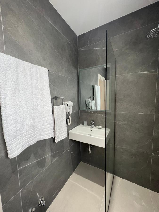 Astoria Rooms Sarandë Exteriör bild