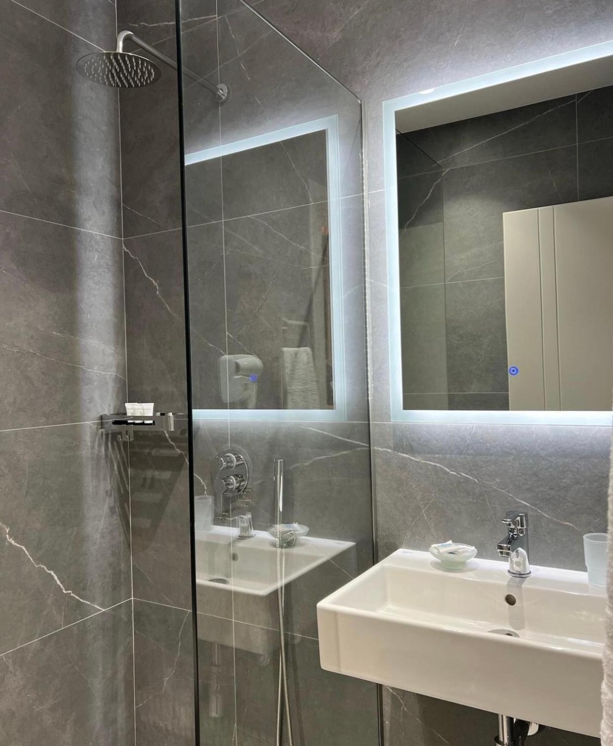 Astoria Rooms Sarandë Exteriör bild